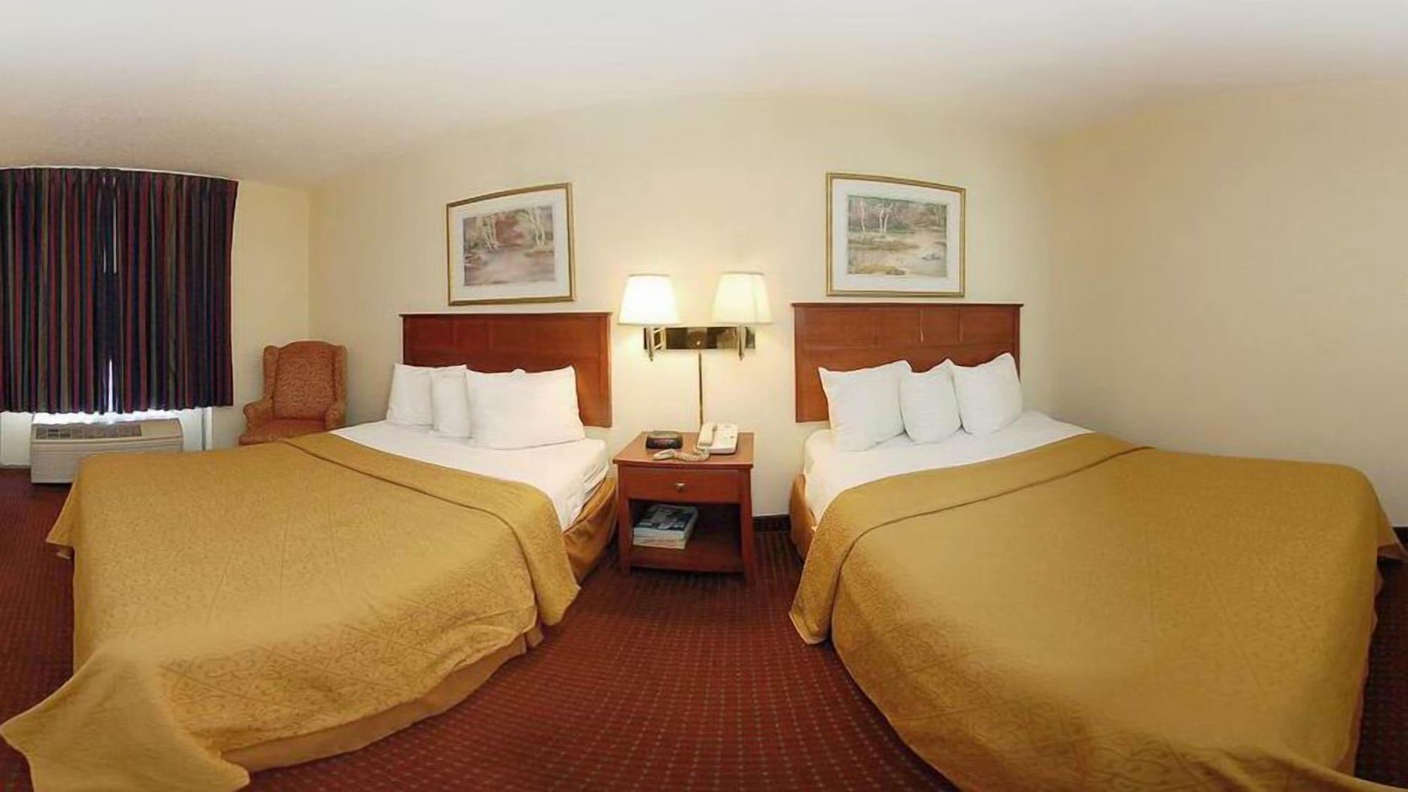 Baymont By Wyndham Indianapolis East Hotel Exterior foto